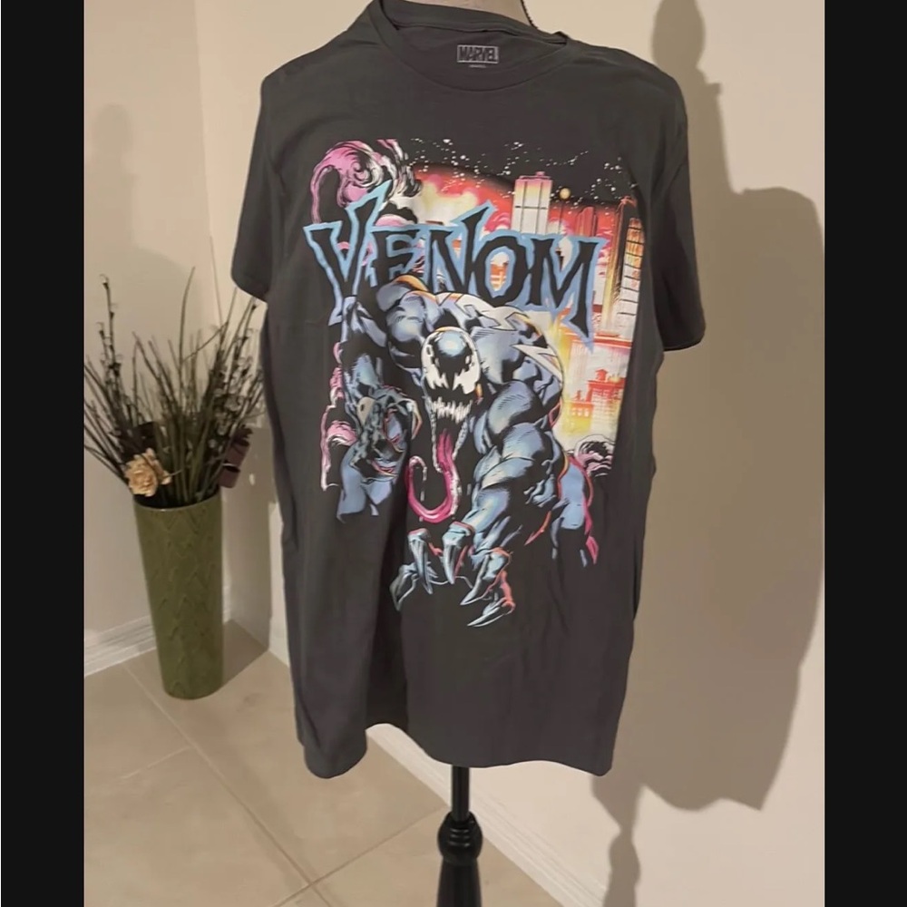 NWT venom small t shirt stretchy 1273 - Picture 2 of 5